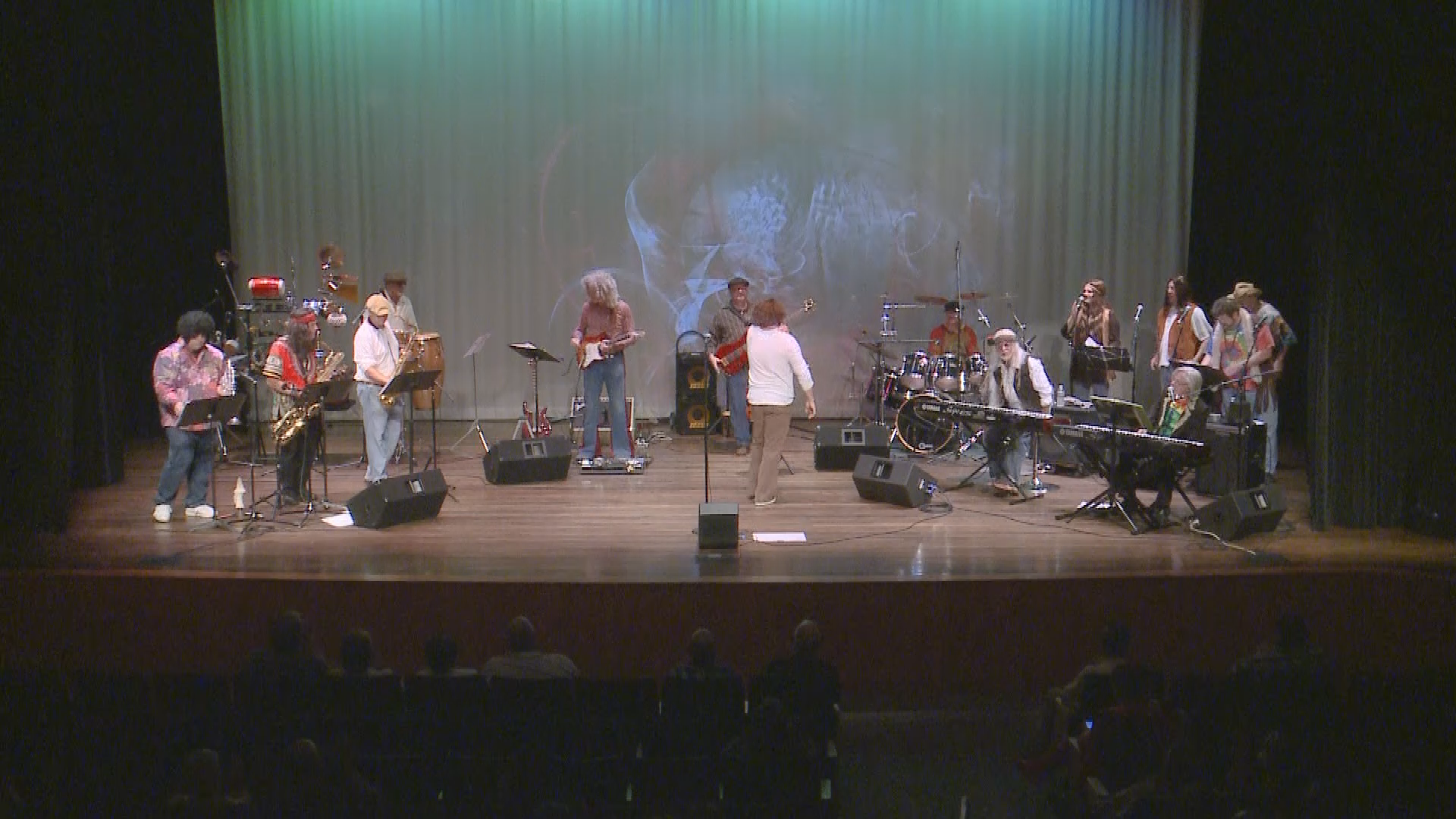 Thumbnail image for MadDogs70 On Stage @ APL